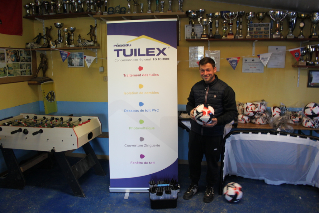 Remise d'équipements par l'entreprise TUILEX