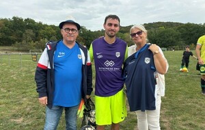 Nous avons remis le maillot à notre gagnante du concours.
